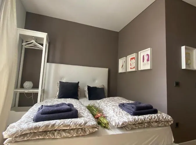 New G&p - Free Parking Apartment