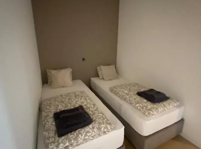 New G&p - Free Parking Apartment *